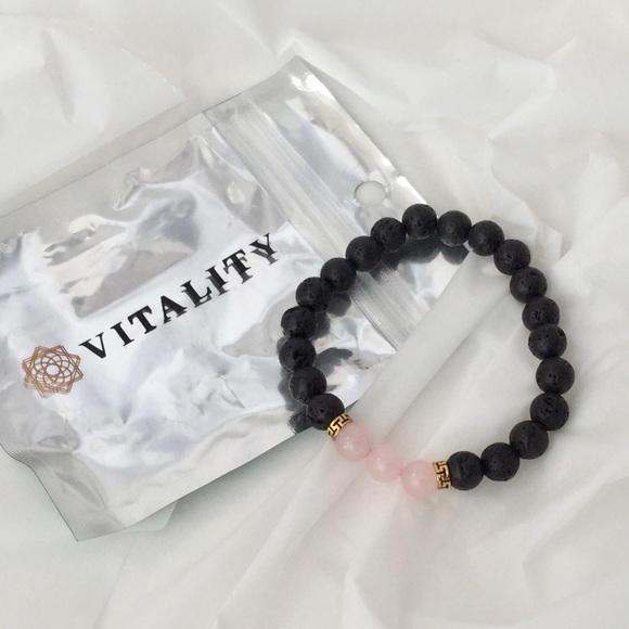 AROMATHERAPY Rose Quartz Diffuser Bracelet - Picture 2 of 2